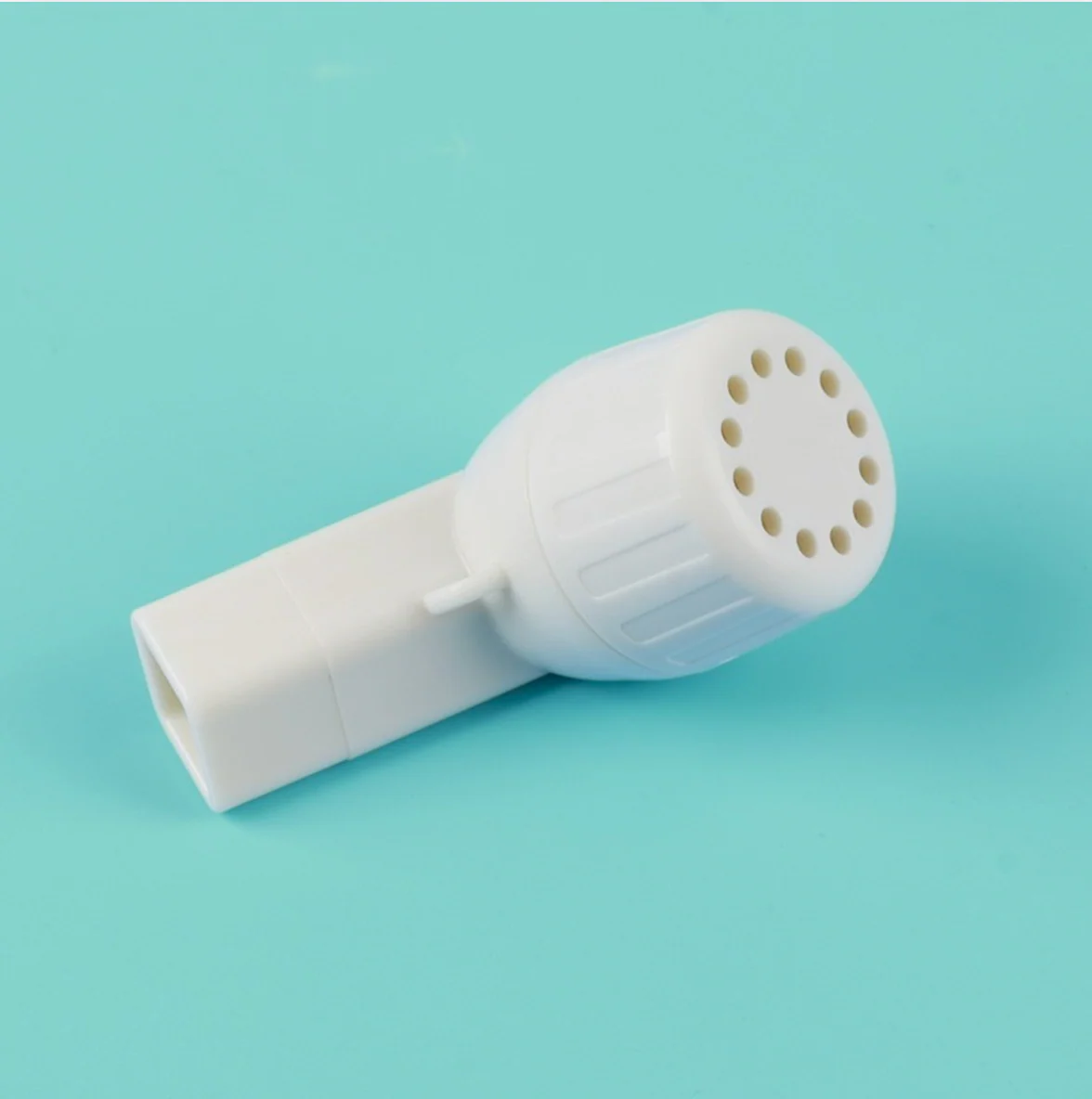 Ejercitador pulmonar y dispositivo para eliminar la mucosidad